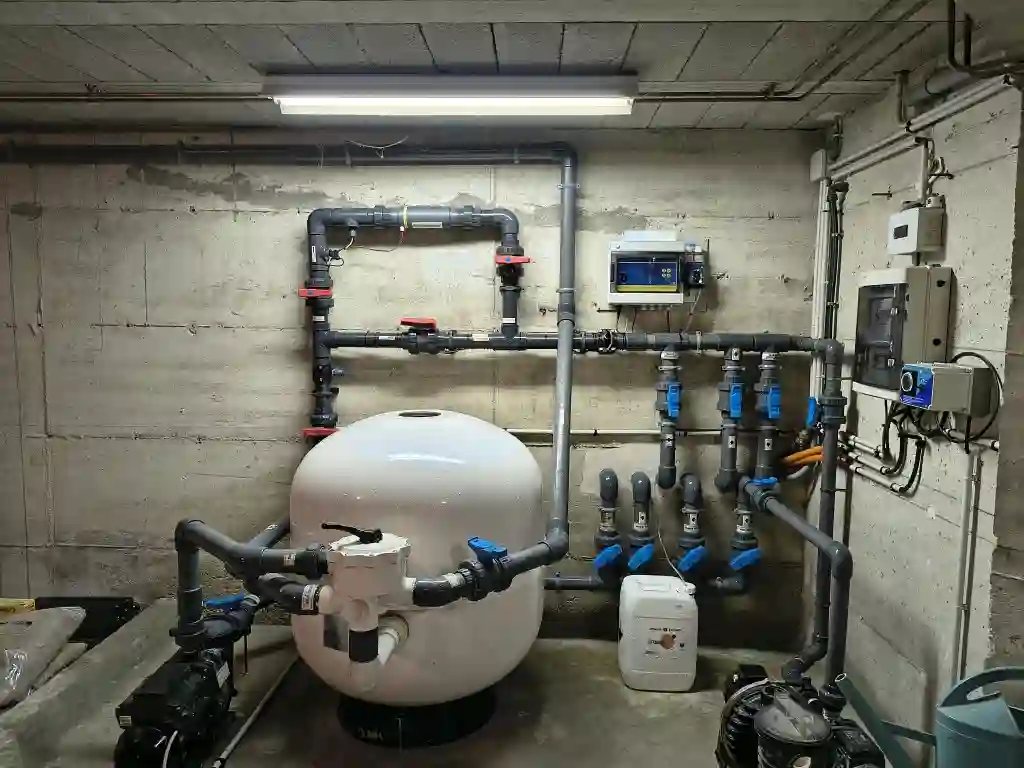 Préparation du bassin avant finitions à Valence