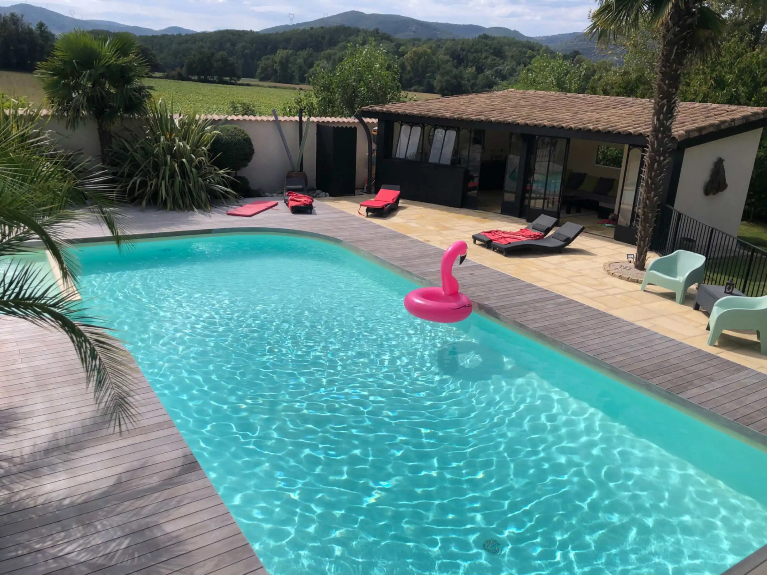 Piscines finies - construction traditionelle 001