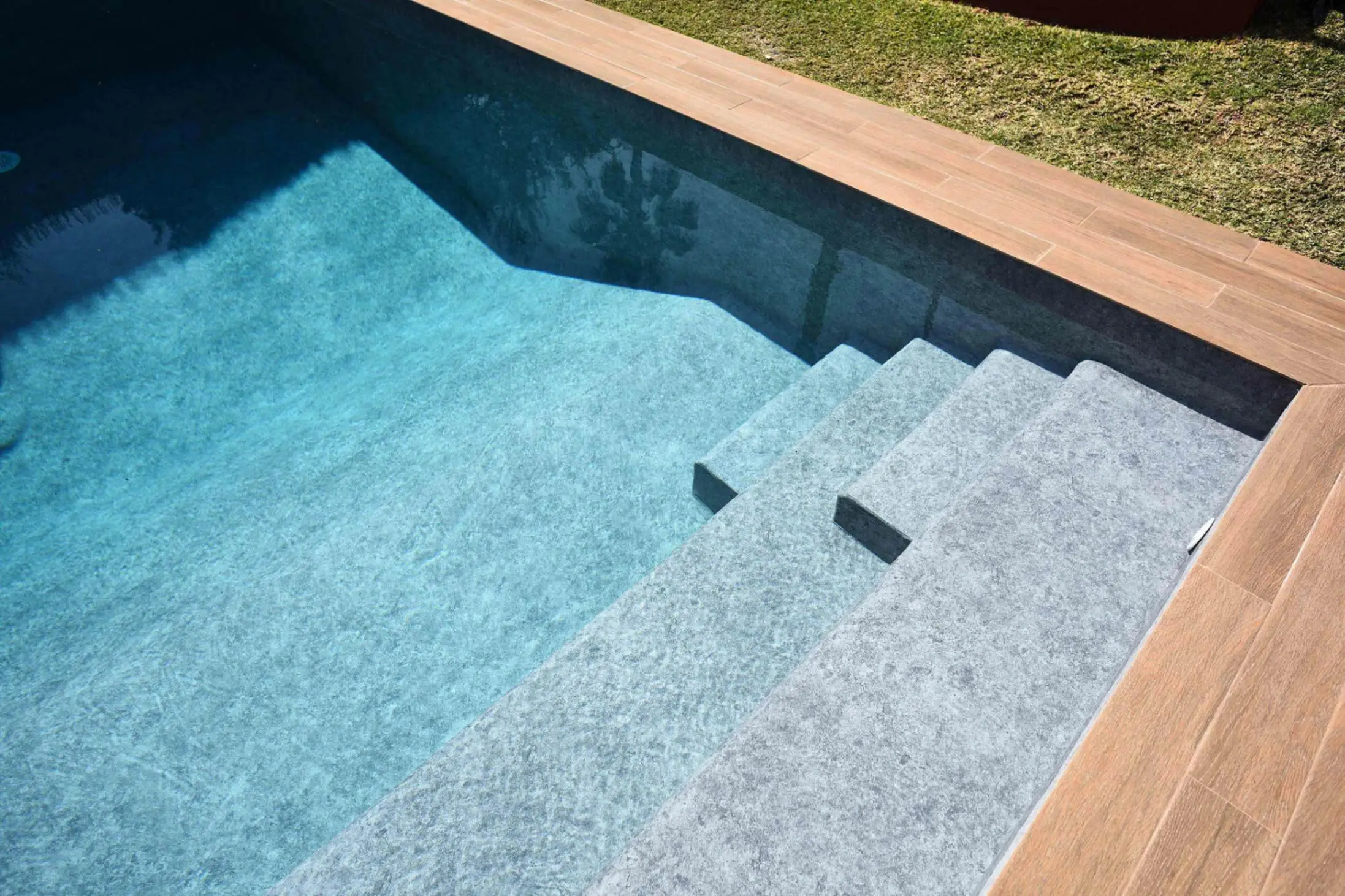 Piscines finies - renovation etancheite 009